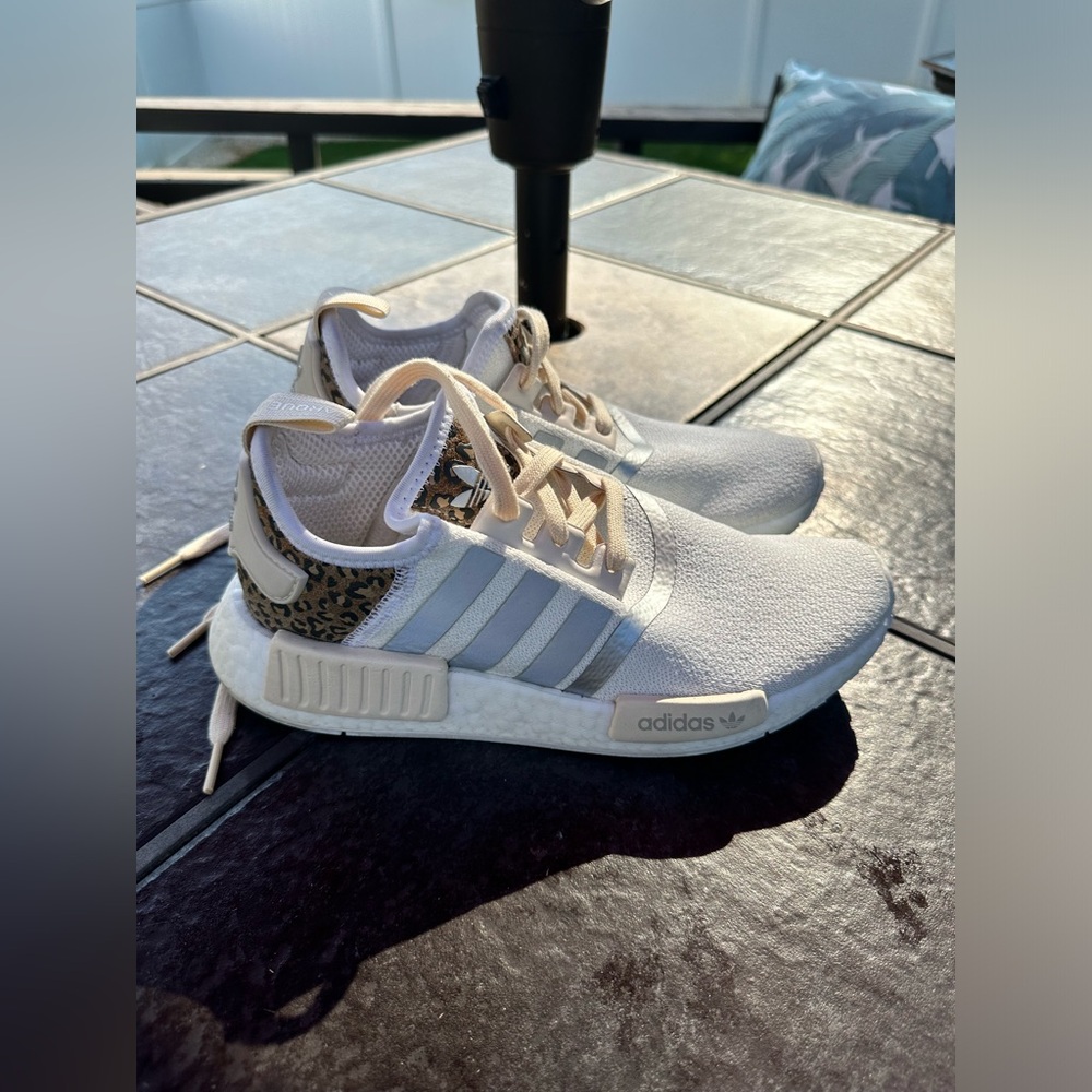 Women’s Leopard NMD R1 Adidas Sneakers